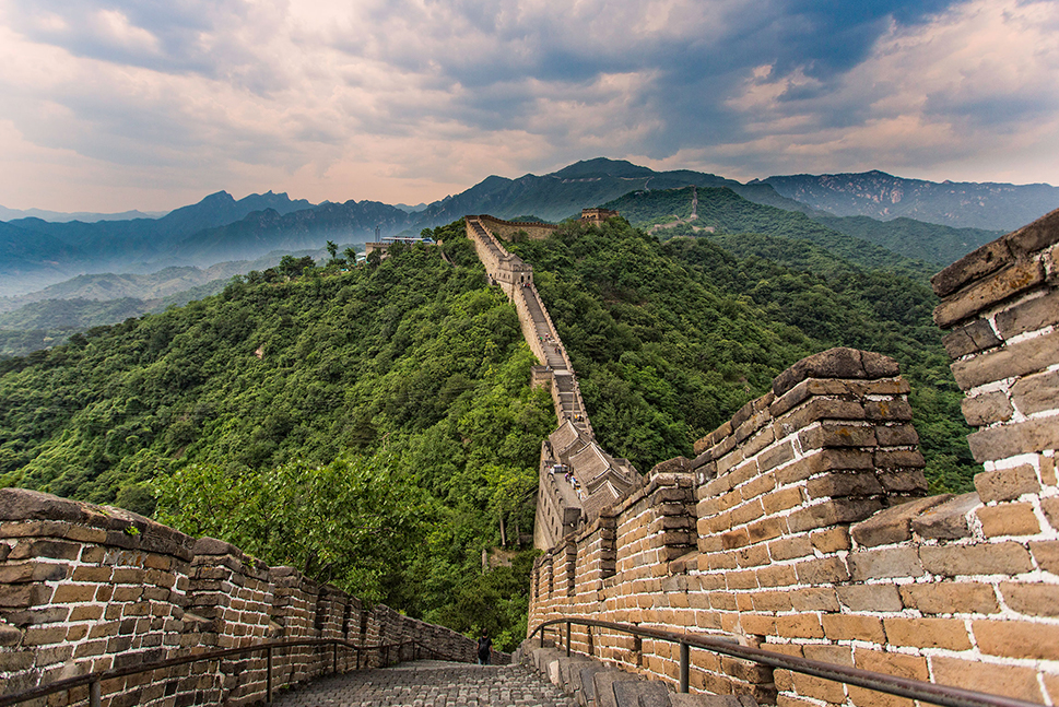 A scenic view on part of the Great Wall of China. Personally planned vacations help you make the most of your adventure. 